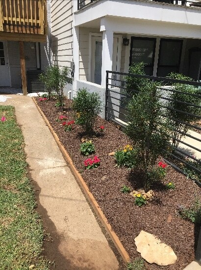 Building Photo - 924 15th St SE