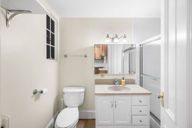 Building Photo - 61 Marlborough St