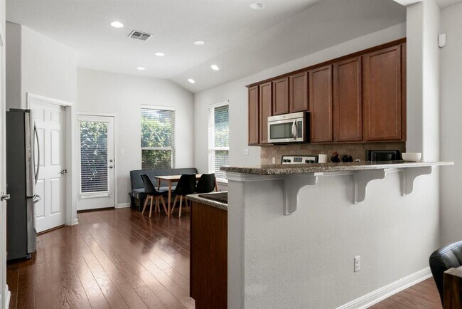 Building Photo - 9925 Milla Cir