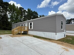 Building Photo - 537 Canterbury Ct