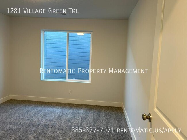 Building Photo - 1281 Vlg Grn Trl