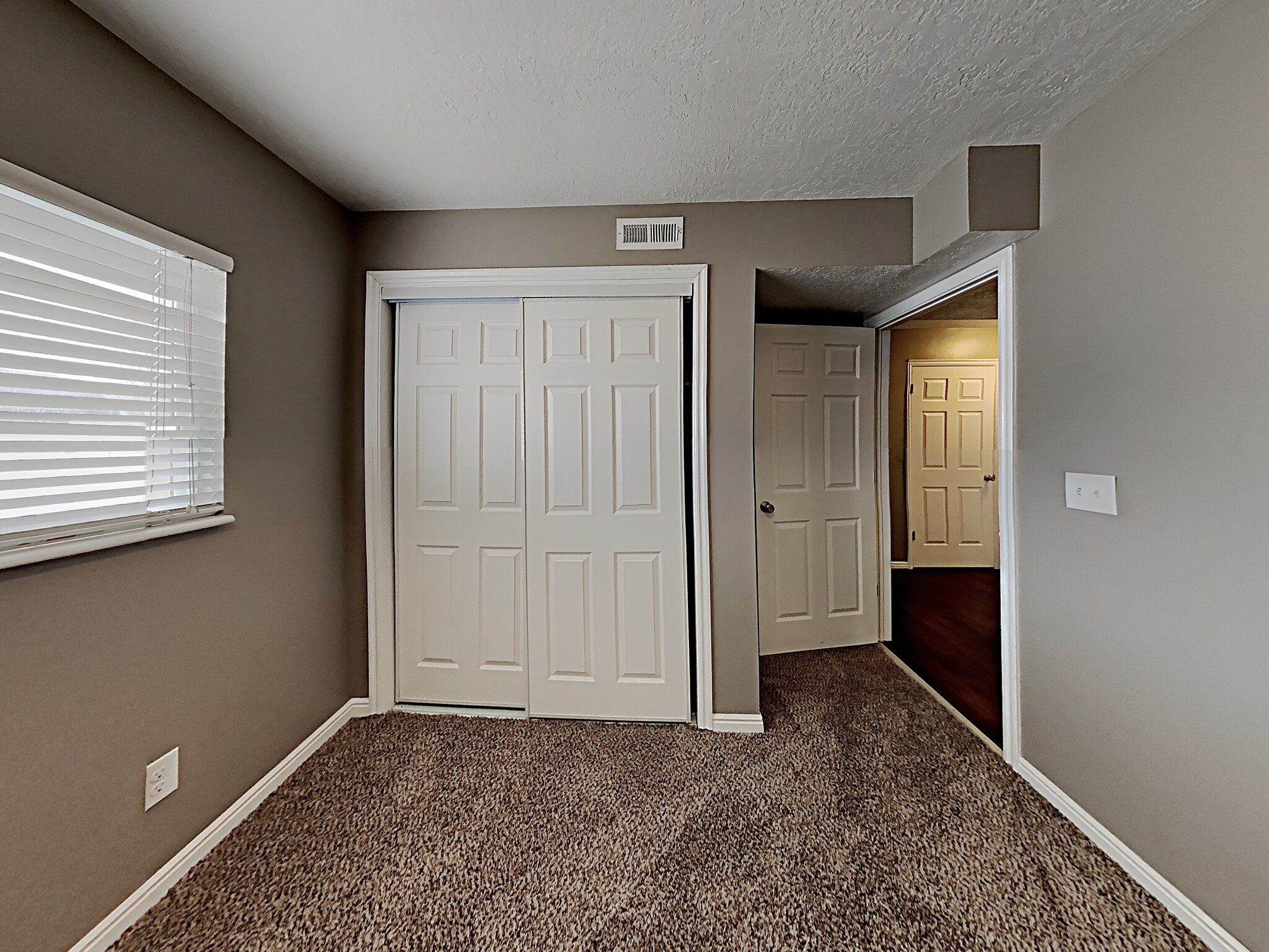 Building Photo - 447 S 1250 E