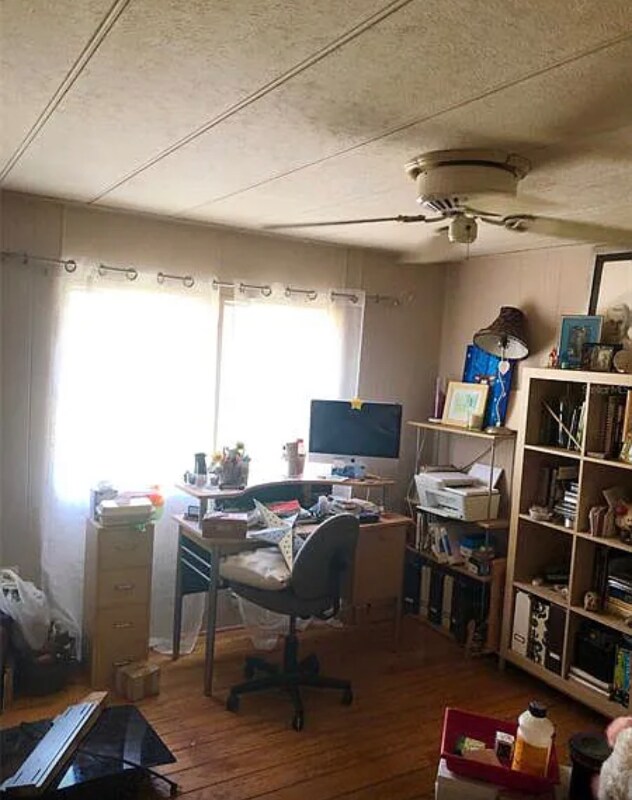 Primary Photo - 402 E Martin St