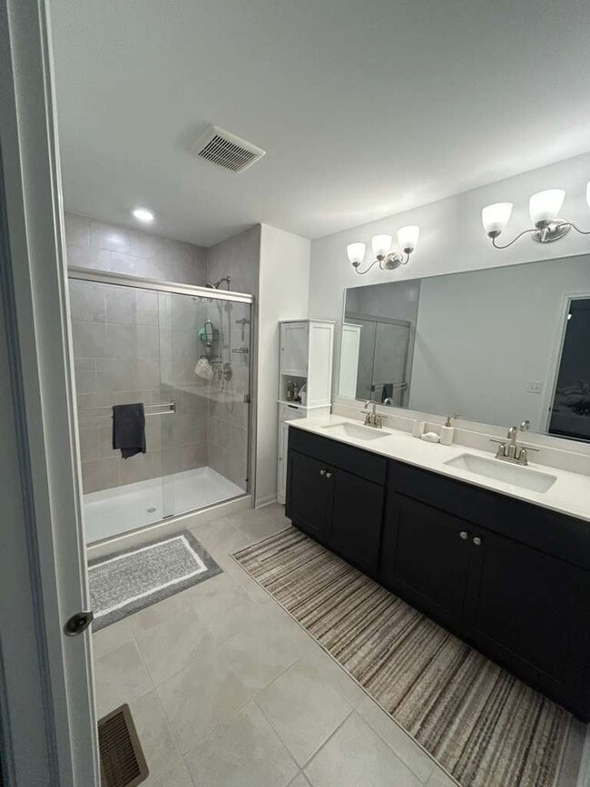 Building Photo - 4465 Chelsea Mnr Cir