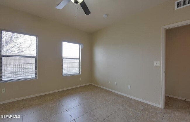 Building Photo - 501 Redd Rd