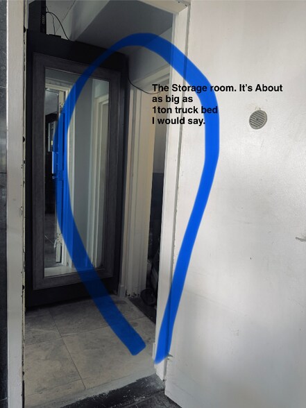 Building Photo - 2015 Ala Wai Blvd