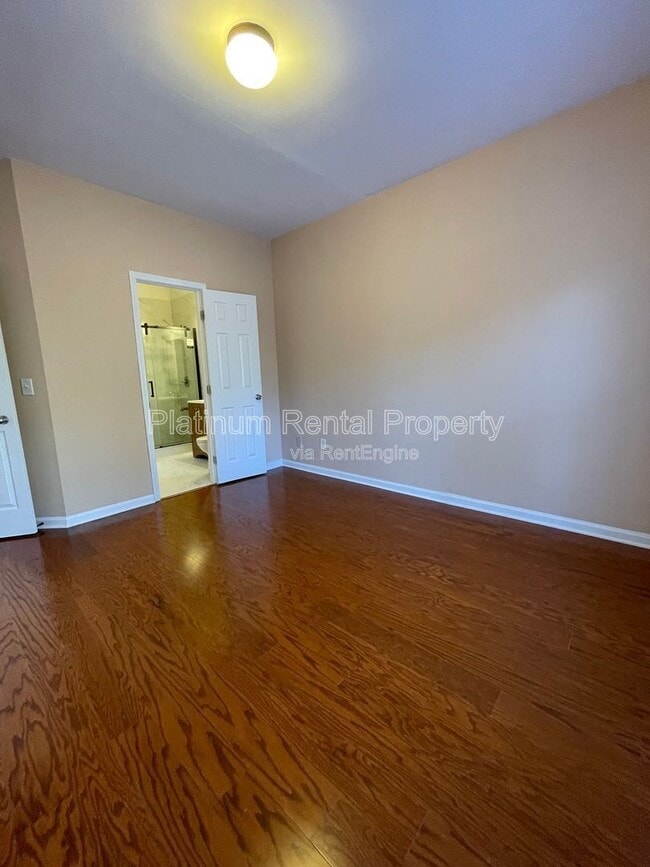 Building Photo - 2126 Malden Hill Dr