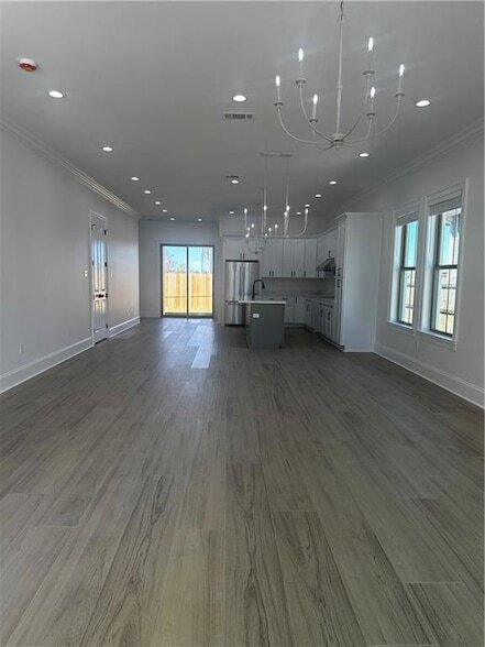 Building Photo - 2300 Pirate Dr