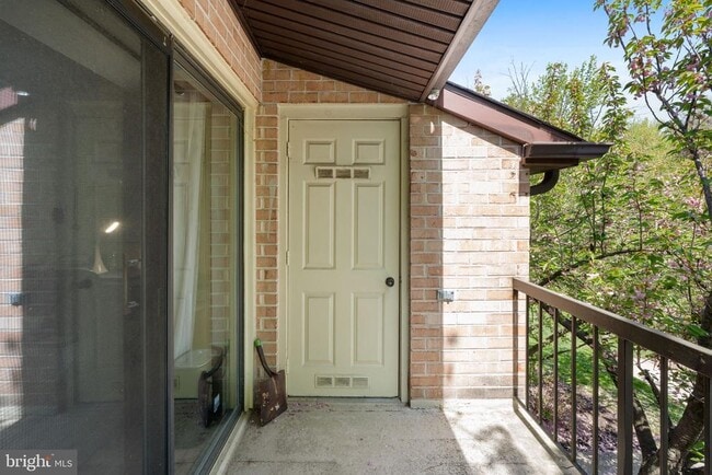 Building Photo - 45 Le Forge Ct