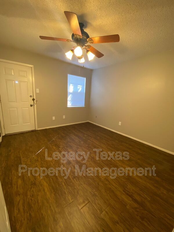 Building Photo - 1409 W Kilpatrick St
