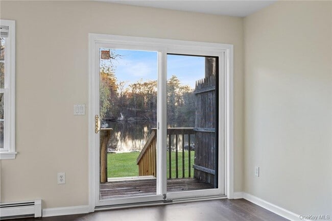Building Photo - 22 Lake Lodge Dr