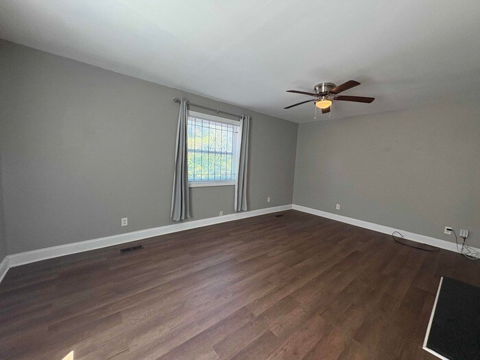 Building Photo - 4409 Ave I