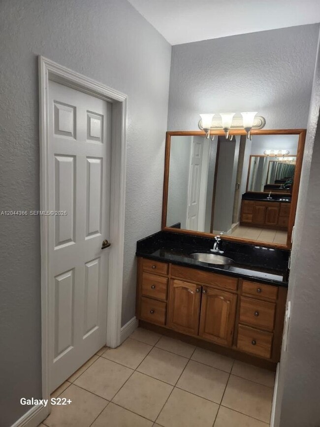 Building Photo - 3187 SW 143rd Pl