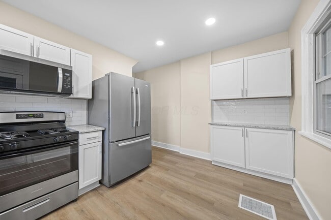 Building Photo - 263 Crestview Rd