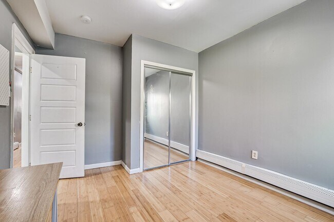 Building Photo - 52 Beacon Ave