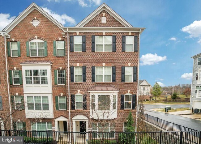 Building Photo - 2291 Kew Gardens Dr