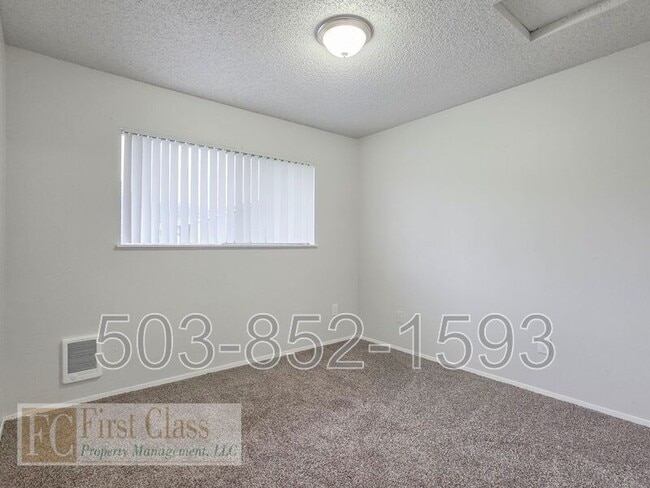 Building Photo - 1336 NE 186th Ave