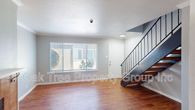 Building Photo - 625 F St