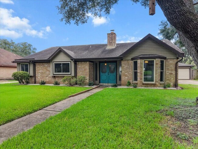 Building Photo - 3319 Meadowcreek Dr