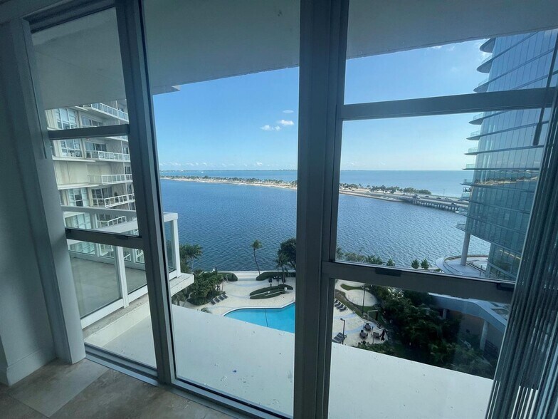 Building Photo - 2451 Brickell Ave