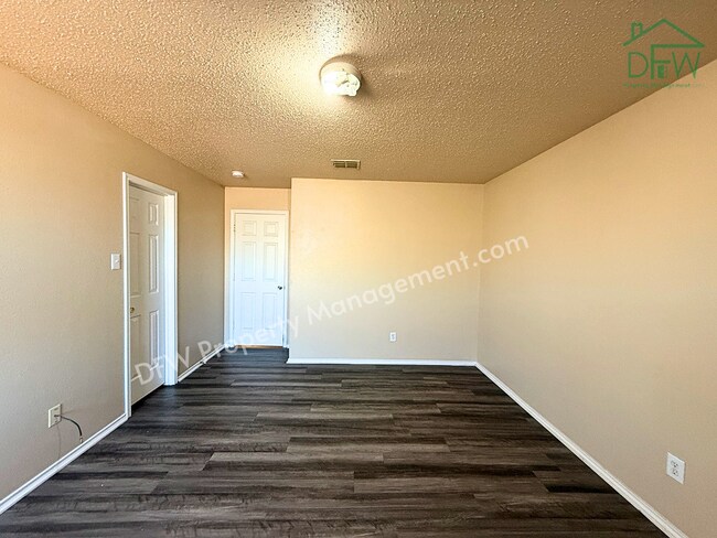 Building Photo - 2-Story 4 BR Home with Large Backyard & Game Room