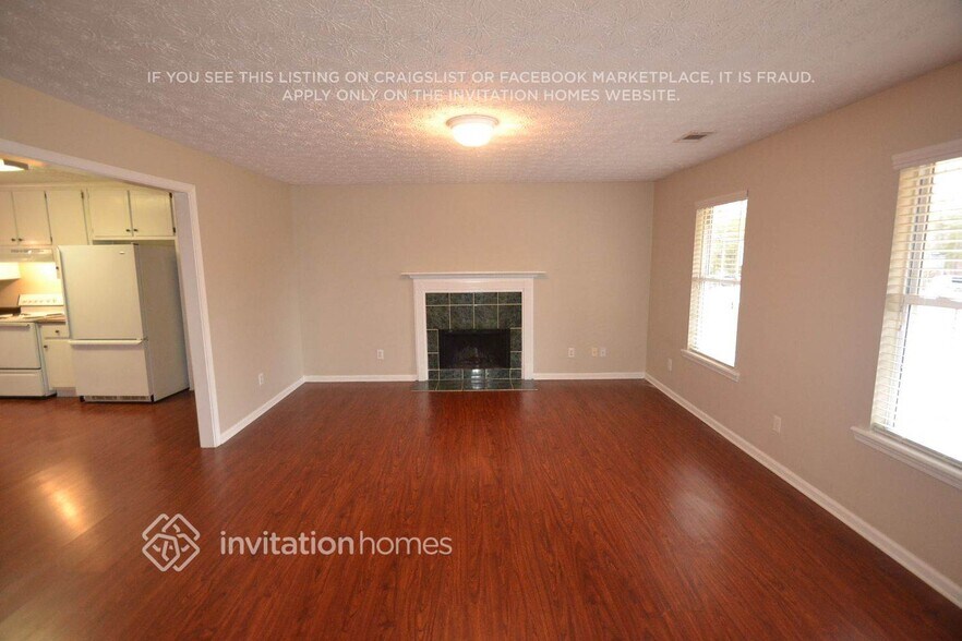 Building Photo - 3818 Woodhurst Way