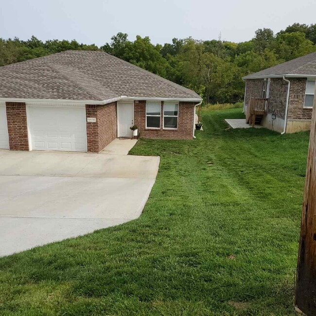 Building Photo - 897 W Gay St