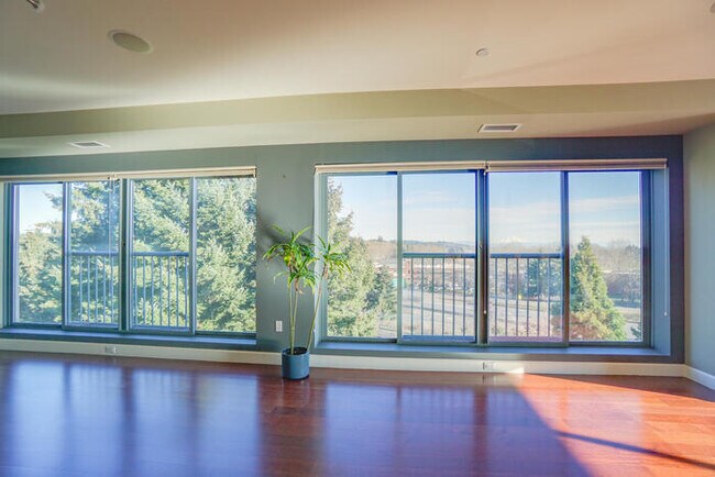 Building Photo - BEAUTIFUL TWO BEDROOM CONDO DOWNTOWN VANCOUVER