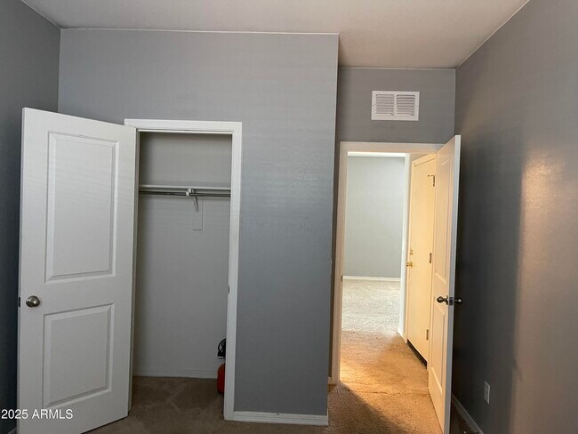 Building Photo - 374 S Verdad Ln