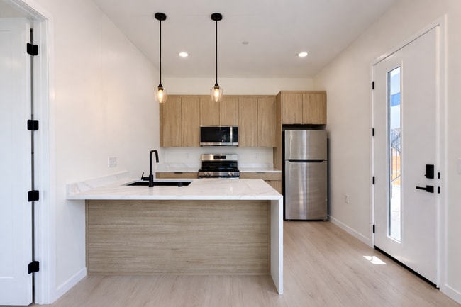 Building Photo - 5531 Olvera Ave