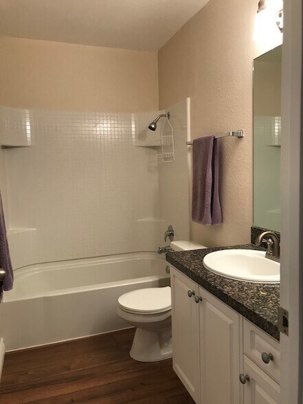Building Photo - 17151 W Bernardo Dr