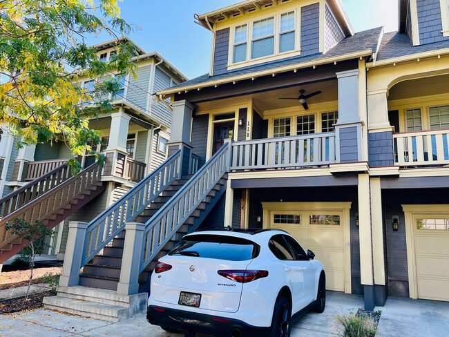 Primary Photo - Custom Townhouse with Awesome Back yard
