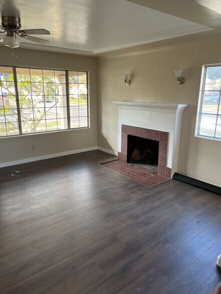 Building Photo - 10408 McNerney Ave