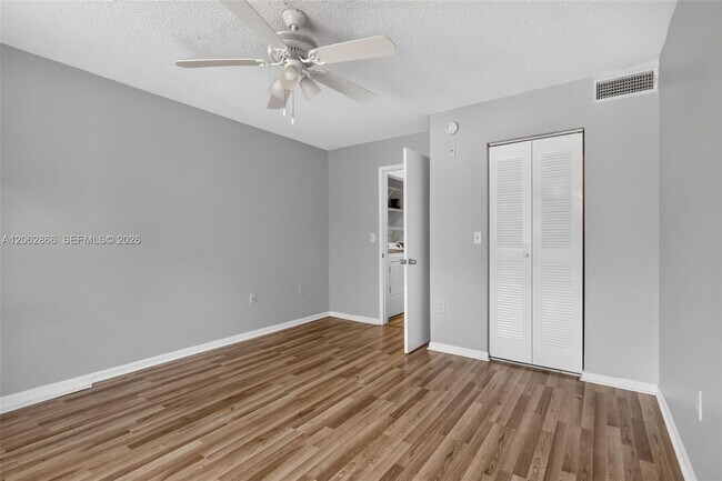 Building Photo - 7808 Sonoma Springs Cir