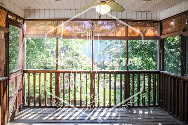 Building Photo - 5722 Rhyne Cove Ln