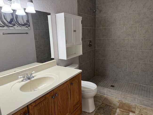 Building Photo - 2551 Aspen Ave NW
