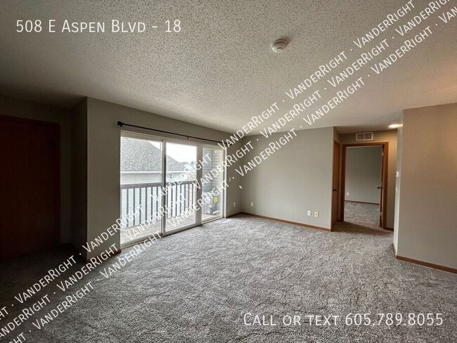 Building Photo - 508 E Aspen Blvd