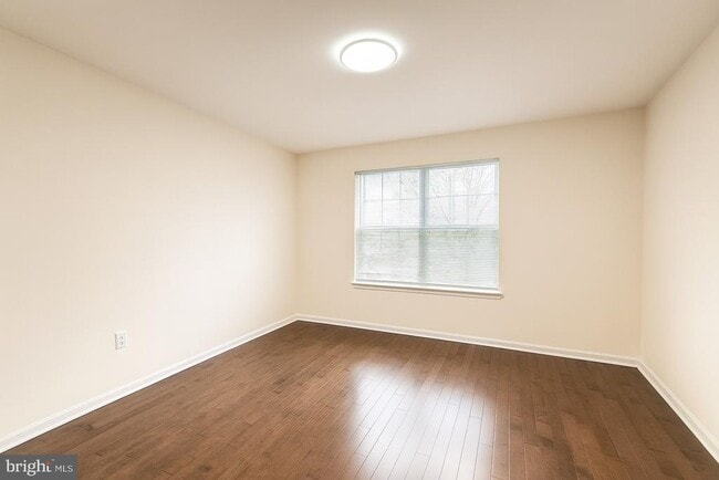 Building Photo - 3 Carey St