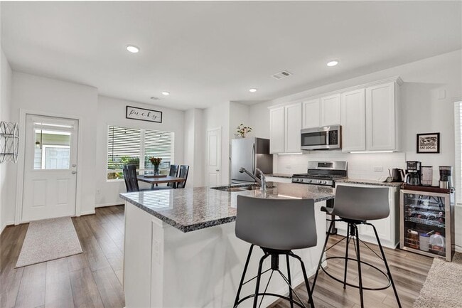 Building Photo - 103 Bent Creek Dr