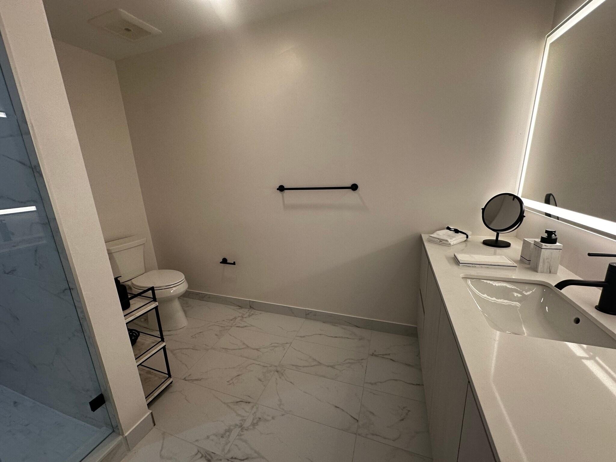 Building Photo - 108 SE 3rd Ave