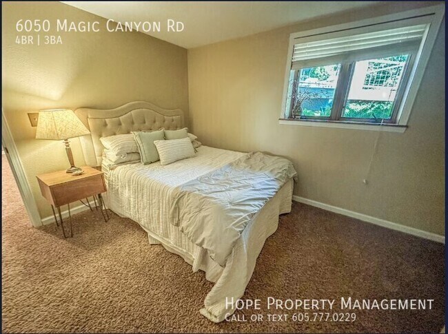 Building Photo - 6050 Magic Canyon Rd