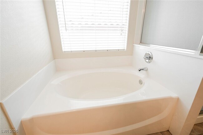 Building Photo - 764 La Tosca St