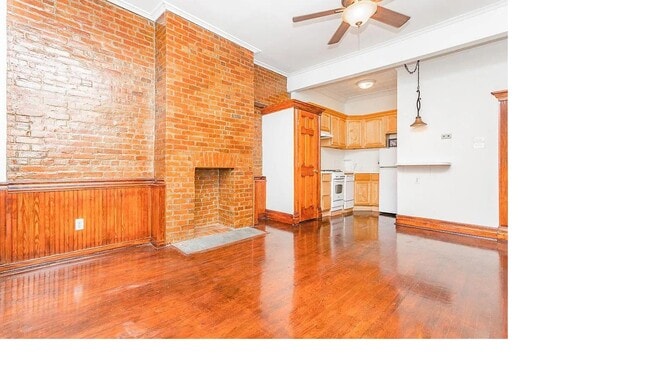 Building Photo - 1079 Broadway