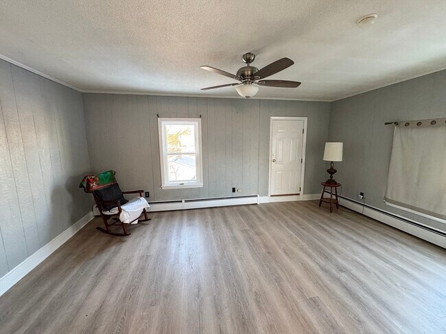 Building Photo - 262 Oak Hill Rd