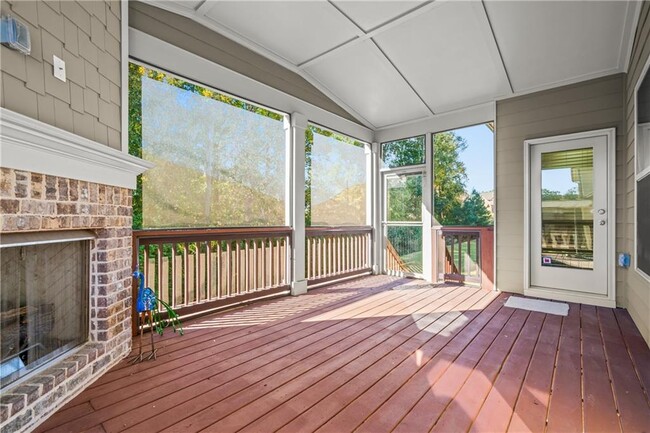 Building Photo - 710 Deer Holw Trce