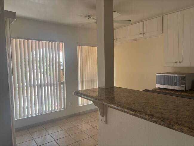 Building Photo - North PB 2 Bedroom 2 Bath Condo in Del Rey...