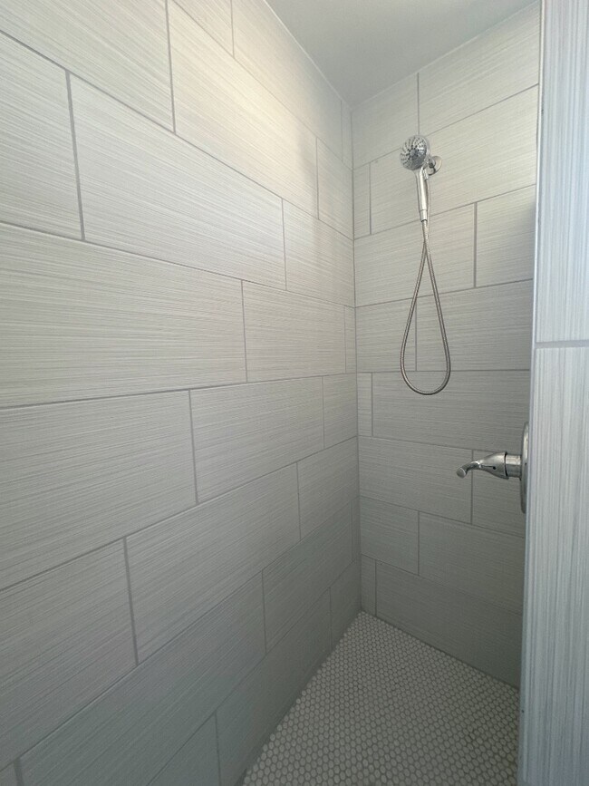 Building Photo - 5509 Oakbriar Cir