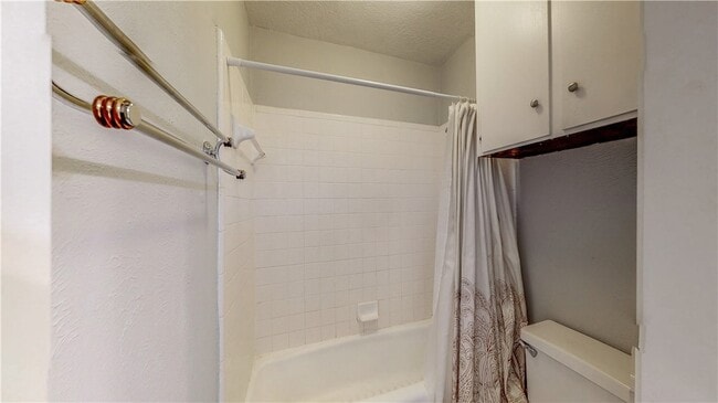Building Photo - 1304 Merry Oaks Dr