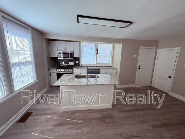 Building Photo - 1305 Tutwiler Ave