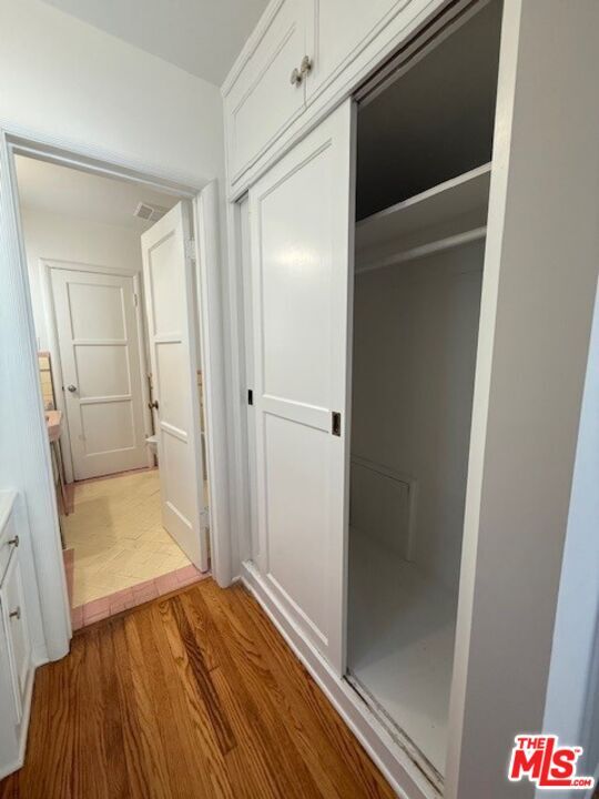 Building Photo - 2515 Canyon Dr